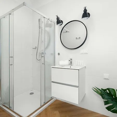 Elegant Very Berry With Parking And Balcony By Renters Apartamento *