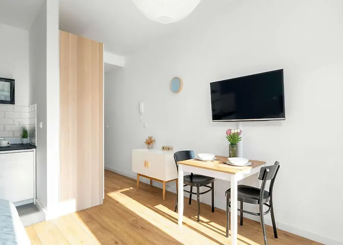 Elegant Very Berry With Parking And Balcony By Renters Apartamento *